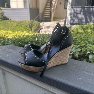 Michael Kors Black and Tan Leather Wedge Sandals with Studded Design 9